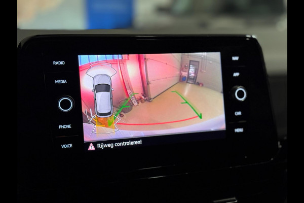 Volkswagen T-Roc 1.5 TSI 3X R-LINE | PANO | VIRTUAL | IQ LED | LEDER | VOL!