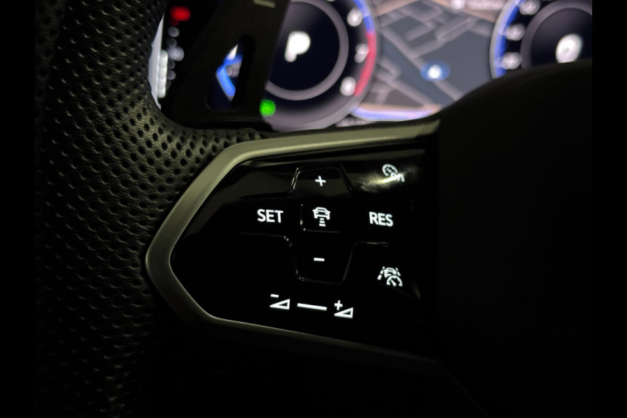 Volkswagen T-Roc 1.5 TSI 3X R-LINE | PANO | VIRTUAL | IQ LED | LEDER | VOL!