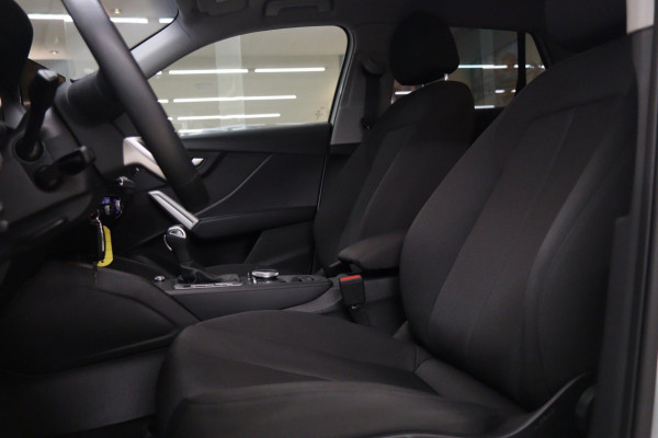 Audi Q2 35 TFSI S Edition CARPLAY/STOELVERWARMING/CAM/NAVI/PARKHULP/VOL