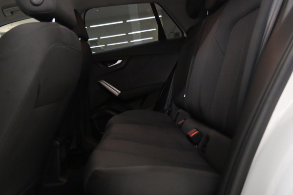 Audi Q2 35 TFSI S Edition CARPLAY/STOELVERWARMING/CAM/NAVI/PARKHULP/VOL