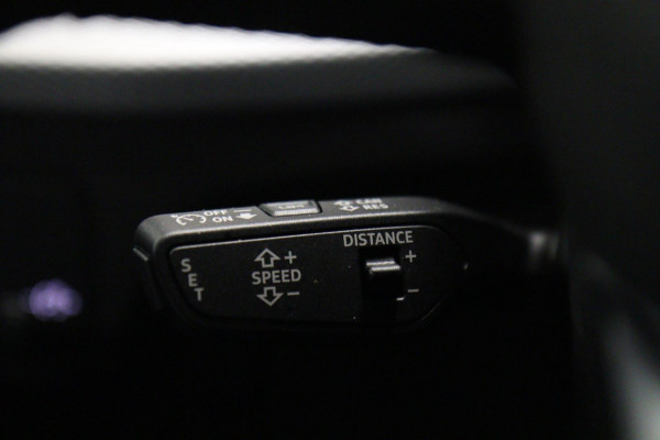 Audi Q2 35 TFSI S Edition CARPLAY/STOELVERWARMING/CAM/NAVI/PARKHULP/VOL