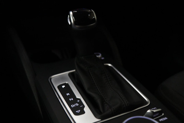 Audi Q2 35 TFSI S Edition CARPLAY/STOELVERWARMING/CAM/NAVI/PARKHULP/VOL