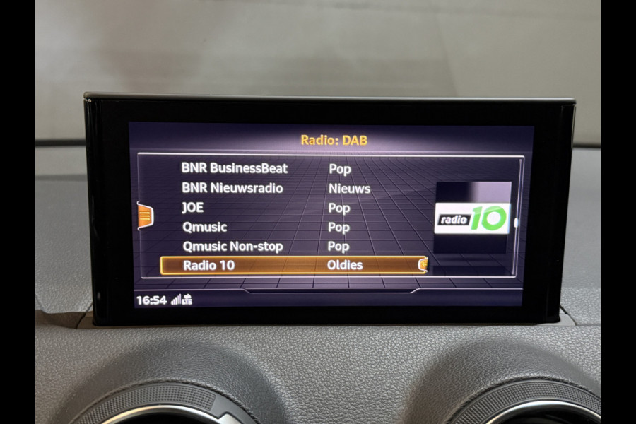 Audi Q2 35 TFSI Advanced edition | Stoelverwarming | Navigatie | Climate control