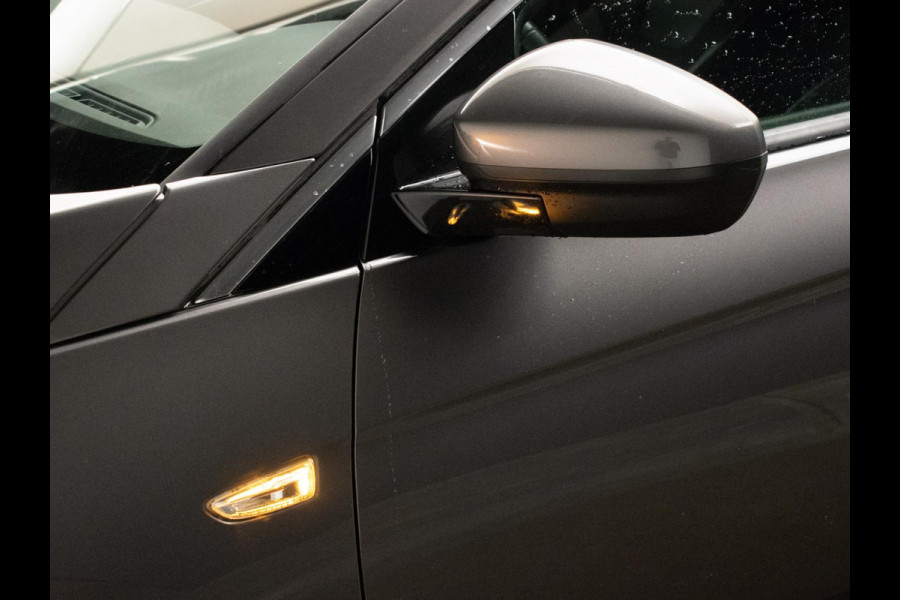 Opel Grandland X 1.2 Turbo Business Executive Sport (APPLE CARPLAY,NAVI,CAMERA,CLIMATE,CRUISE,PDC,TREKHAAK,SPORTSTOELEN,LM VELGEN)