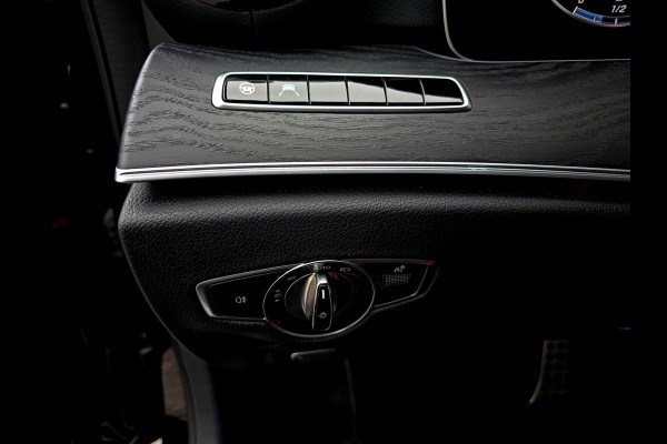 Mercedes-Benz E-Klasse 400d 4Matic Premium Plus - 340 Pk - Euro 6 - Lederen bekleding - ParkeerCamera - Schuif/Kanteldak