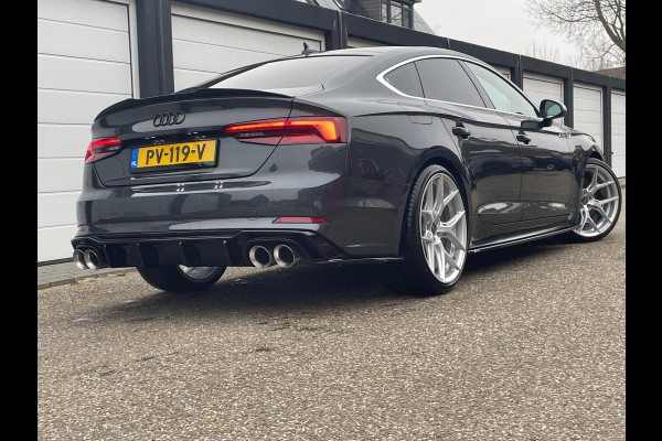 Audi A5 Sportback 2.0 TFSI MHEV Sport 290 PK RS5 uitgevoerd