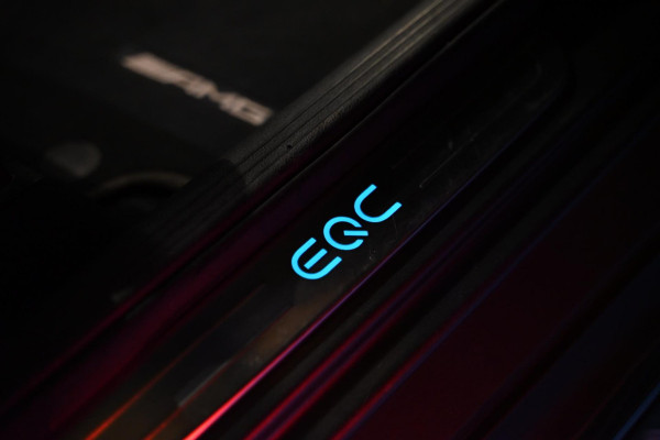 Mercedes-Benz EQC 400 4MATIC AMG 80 kWh - Memory - Distronic - 360 Camera - Schuifdak - Burmester - Trekhaak -