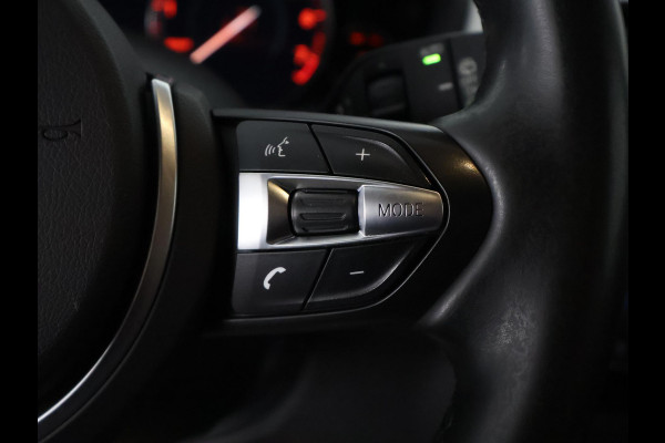 BMW 3 Serie Touring 318i M Sport Corporate Lease Automaat | Navigatie | Leder | Trekhaak |