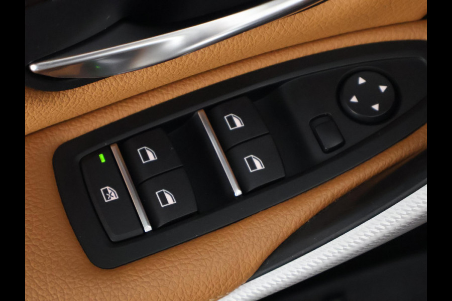 BMW 3 Serie Touring 318i M Sport Corporate Lease Automaat | Navigatie | Leder | Trekhaak |