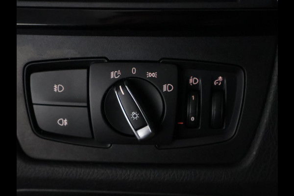 BMW 3 Serie Touring 318i M Sport Corporate Lease Automaat | Navigatie | Leder | Trekhaak |