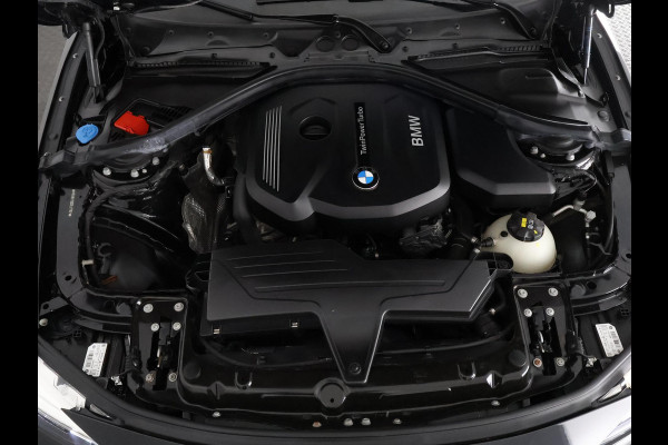 BMW 3 Serie Touring 318i M Sport Corporate Lease Automaat | Navigatie | Leder | Trekhaak |