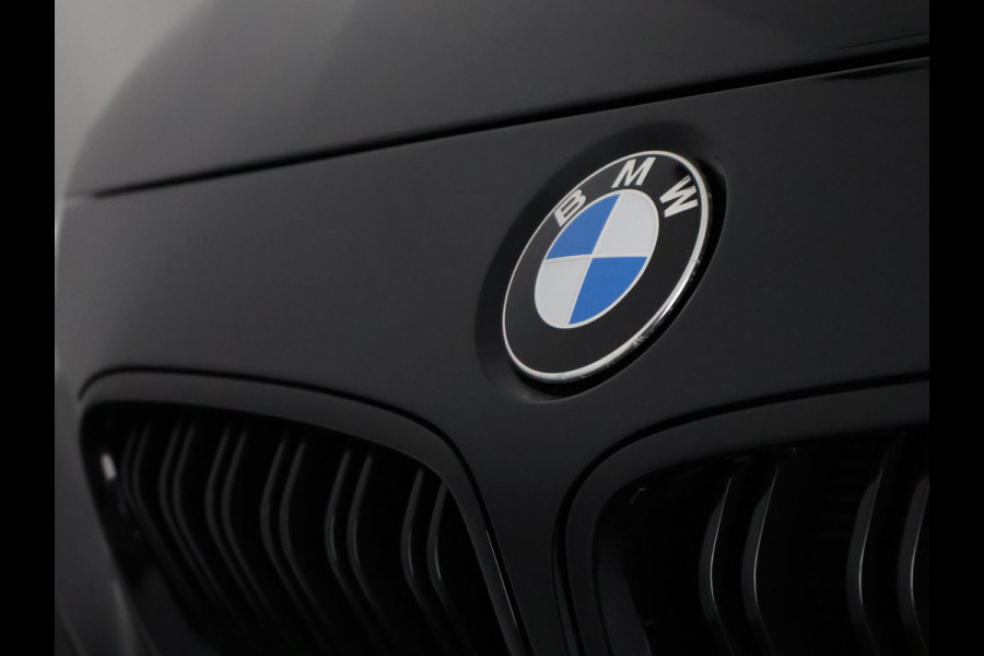 BMW 3 Serie Touring 318i M Sport Corporate Lease Automaat | Navigatie | Leder | Trekhaak |