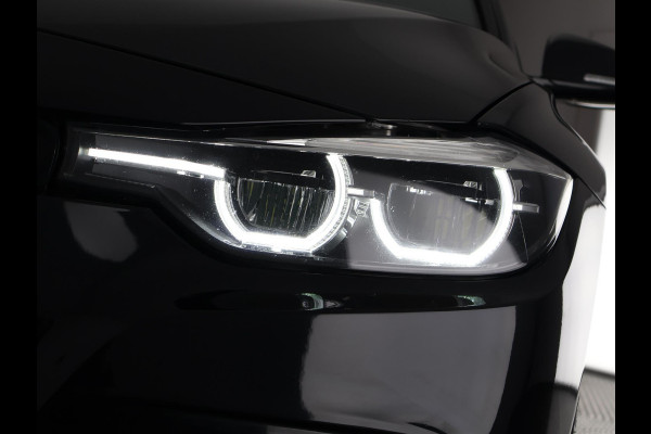 BMW 3 Serie Touring 318i M Sport Corporate Lease Automaat | Navigatie | Leder | Trekhaak |