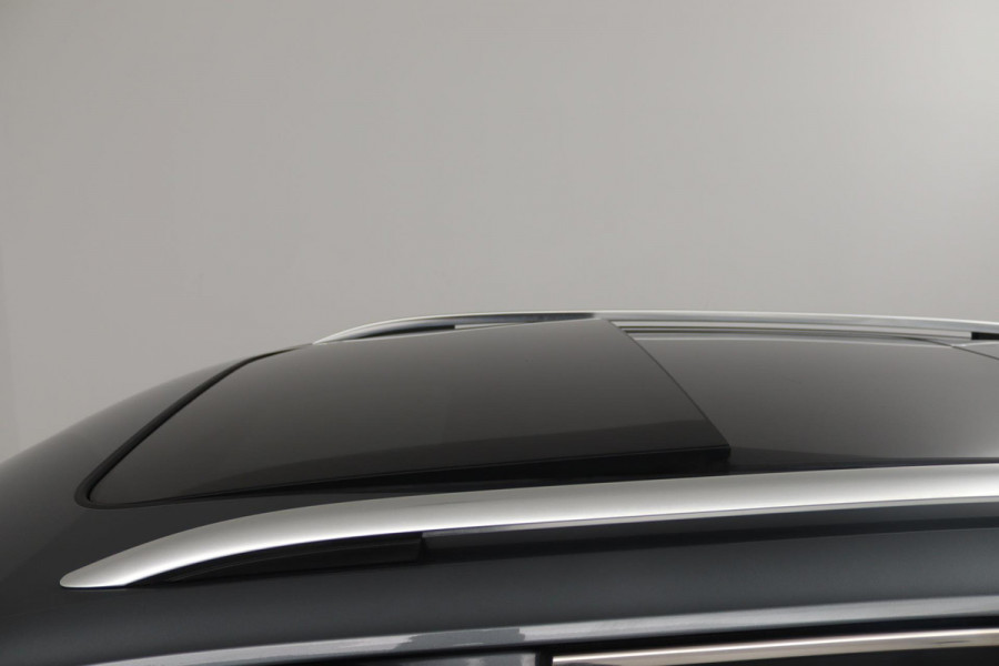 Volkswagen Tiguan Allspace 1.5 TSI Highline Business R 7p. (PANORAMADAK, ELEKT. WEGKLAPBARE TREKHAAK, STOELVERWARMING)