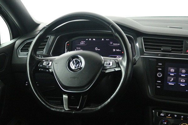Volkswagen Tiguan Allspace 1.5 TSI Highline Business R 7p. (PANORAMADAK, ELEKT. WEGKLAPBARE TREKHAAK, STOELVERWARMING)