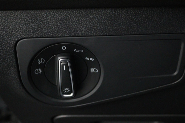 Volkswagen Tiguan Allspace 1.5 TSI Highline Business R 7p. (PANORAMADAK, ELEKT. WEGKLAPBARE TREKHAAK, STOELVERWARMING)