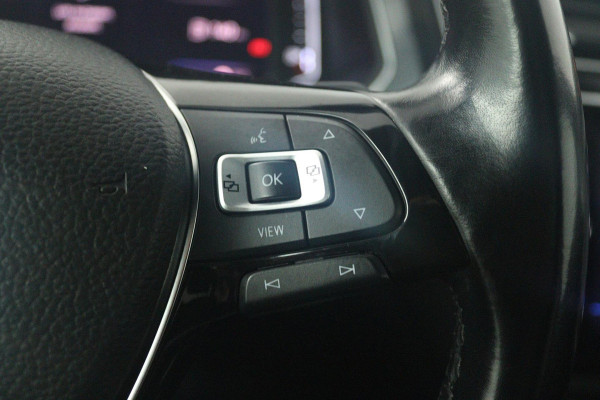 Volkswagen Tiguan Allspace 1.5 TSI Highline Business R 7p. (PANORAMADAK, ELEKT. WEGKLAPBARE TREKHAAK, STOELVERWARMING)