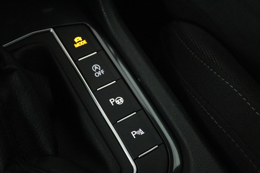 Volkswagen Tiguan Allspace 1.5 TSI Highline Business R 7p. (PANORAMADAK, ELEKT. WEGKLAPBARE TREKHAAK, STOELVERWARMING)