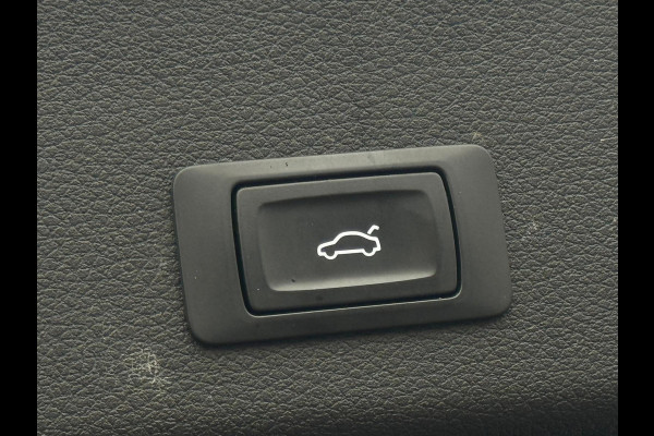 Audi e-tron Quattro edition Plus, 1 e eigenaar, SOH 91 %, panodak, leder, camera, afn. trekhaak, stoelverwarming, NL auto nap