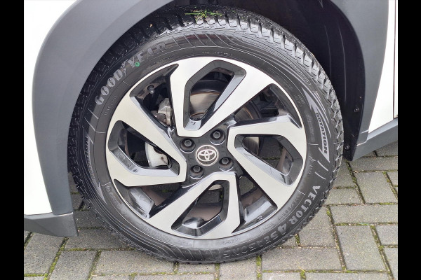 Toyota Aygo X 1.0 VVT-i S-CVT Pulse Automaat | Eerste eigenaar, Bi-Tone, Apple CarPlay/Android auto, Climate control, November 2024