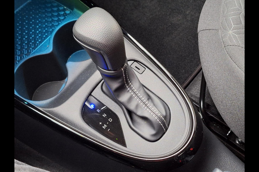 Toyota Aygo X 1.0 VVT-i S-CVT Pulse Automaat | Eerste eigenaar, Bi-Tone, Apple CarPlay/Android auto, Climate control, November 2024