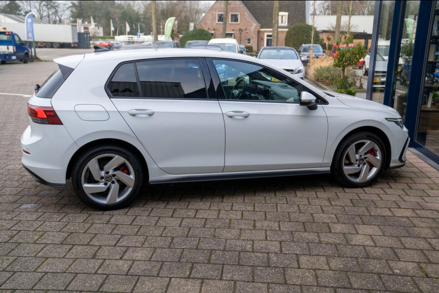 Volkswagen Golf 1.4 eHybrid GTE | Prijs rijklaar incl. 12 mnd garantie |Navi Rode remklauwen Carplay Ledverlichting