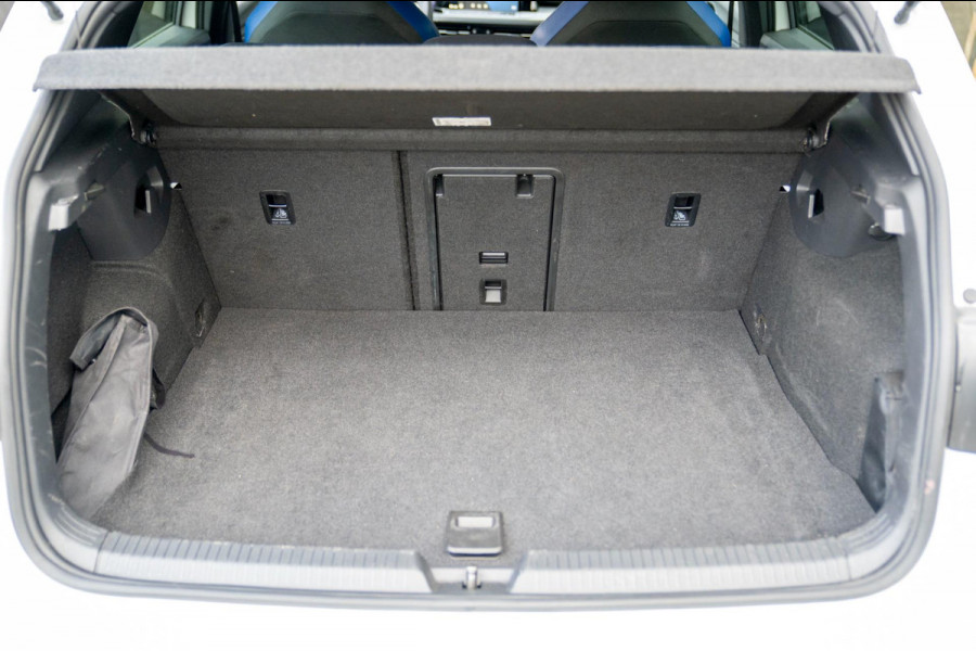 Volkswagen Golf 1.4 eHybrid GTE | Prijs rijklaar incl. 12 mnd garantie |Navi Rode remklauwen Carplay Ledverlichting