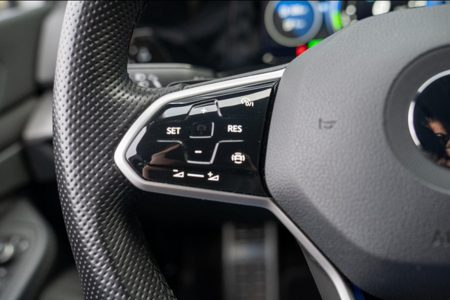 Volkswagen Golf 1.4 eHybrid GTE | Prijs rijklaar incl. 12 mnd garantie |Navi Rode remklauwen Carplay Ledverlichting