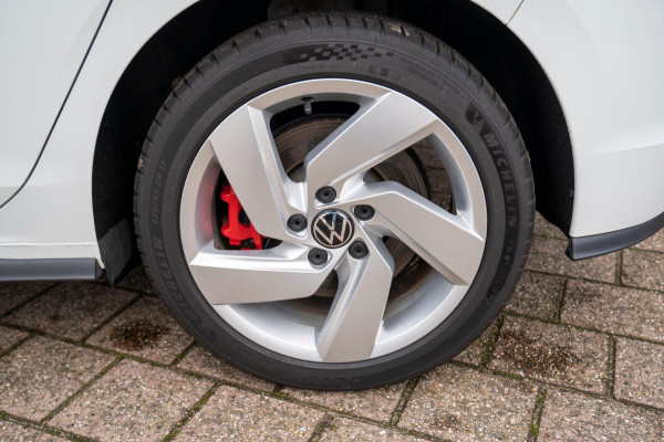 Volkswagen Golf 1.4 eHybrid GTE | Prijs rijklaar incl. 12 mnd garantie |Navi Rode remklauwen Carplay Ledverlichting