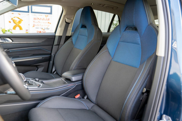 Lynk & Co 01 1.5 261PK Plugin Hybrid | Prijs rijklaar incl. 12 mnd garantie | Trekhaak Navi Panodak Led Keyless ACC Blindspot