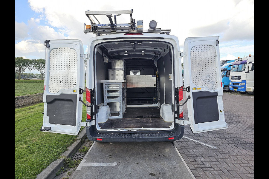 Ford Transit 350 2.0 TDCI L2H2 Trend Imperiaal Lift!  Werkplaats-Inrichting Navi Airco Camera 130Pk Euro6 Oh-Historie 1e Eigenaar!