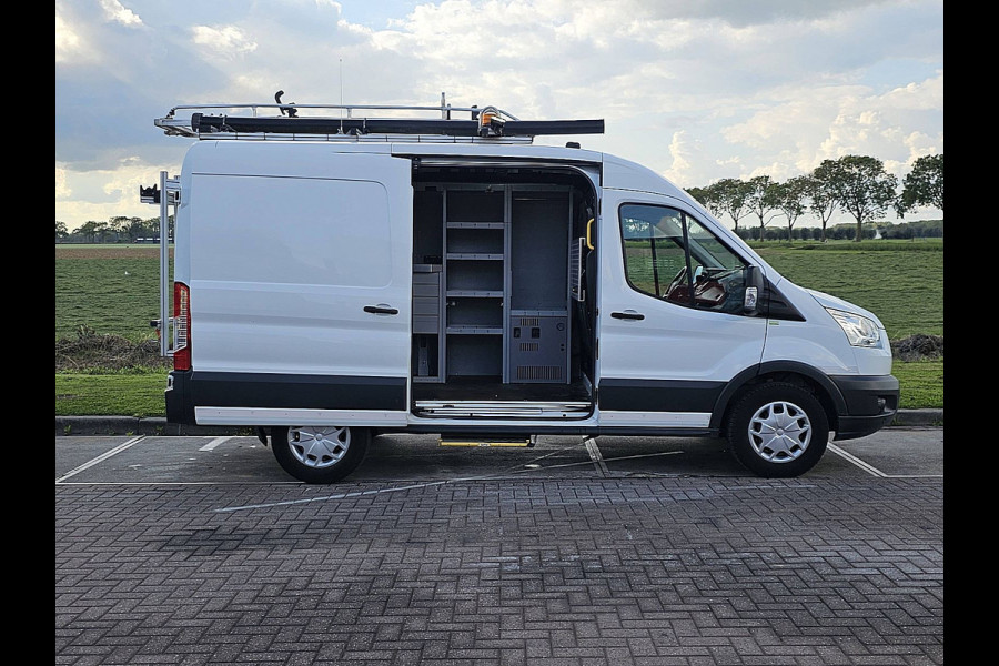 Ford Transit 350 2.0 TDCI L2H2 Trend Imperiaal Lift!  Werkplaats-Inrichting Navi Airco Camera 130Pk Euro6 Oh-Historie 1e Eigenaar!