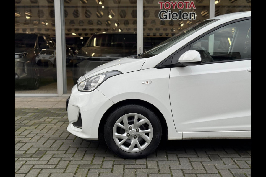 Hyundai i10 1.0i 66pk Comfort | Eerste eigenaar, Parkeersensoren, Cruise control, Airconditioning, Navigatie
