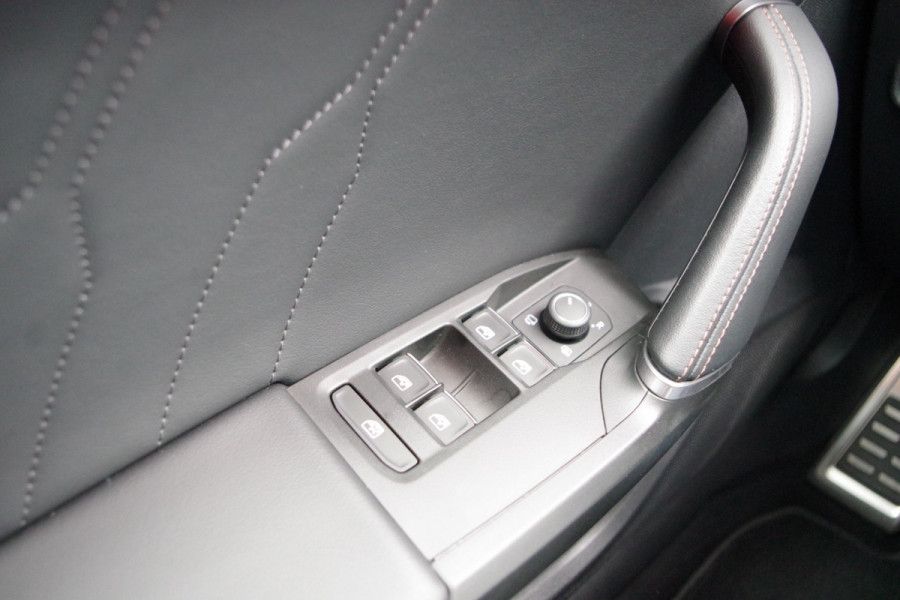 CUPRA Formentor 1.4 e-Hybrid VZ 245 PK Copper Edition, Trekhaak, Camera, Memory, Adap. Cruise Control, keyless