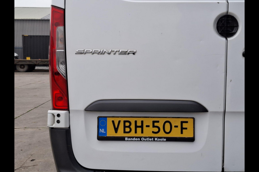 Mercedes-Benz Sprinter 211 2.2 CDI L2H2 AUTOMAAT / TREKHAAK / NAVI / EURO 6 / CARPLAY