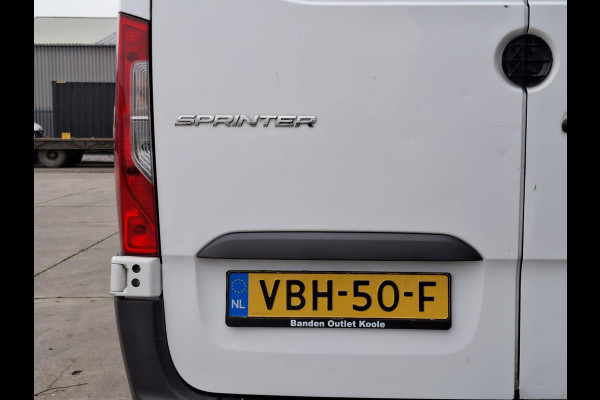 Mercedes-Benz Sprinter 211 2.2 CDI L2H2 AUTOMAAT / TREKHAAK / NAVI / EURO 6 / CARPLAY