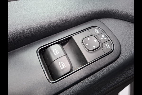 Mercedes-Benz Sprinter 211 2.2 CDI L2H2 AUTOMAAT / TREKHAAK / NAVI / EURO 6 / CARPLAY