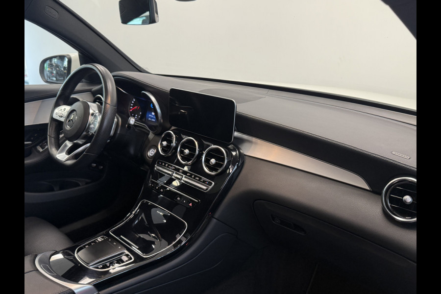 Mercedes-Benz GLC Coupé 300e 4MATIC Business Solution AMG Panoramadak PDC Achteruitrijcamera 24 maanden garantie mogelijk (*vraag naar de voorwaarden)