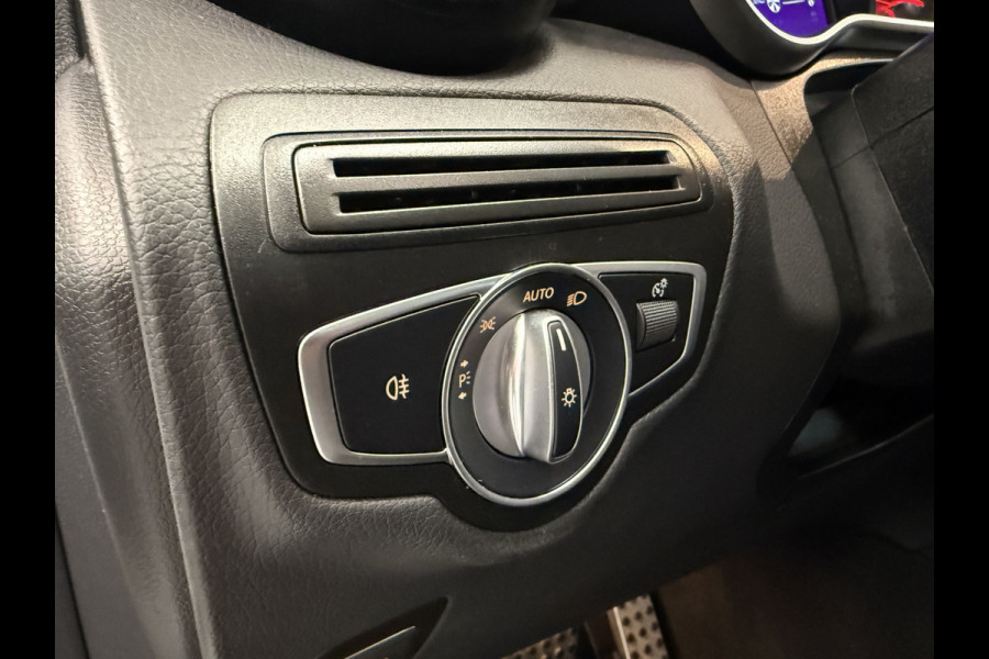 Mercedes-Benz GLC Coupé 300e 4MATIC Business Solution AMG Panoramadak PDC Achteruitrijcamera 24 maanden garantie mogelijk (*vraag naar de voorwaarden)