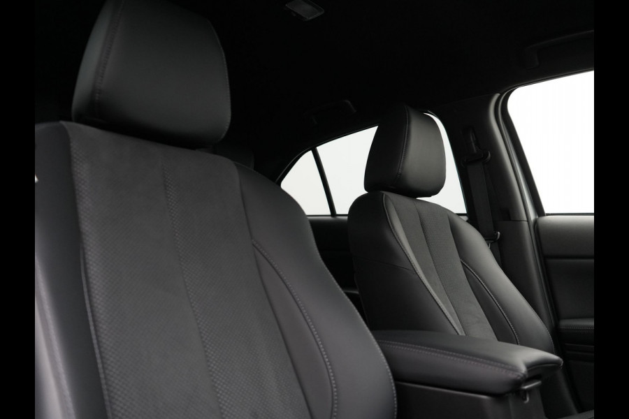 Mitsubishi Eclipse Cross 2.4 Black Edition Plug In Hybrid 188pk Dealer O.H. PHEV | 360 Camera | Adaptive Cruise | Alcantara Sportstoelen & Stuur Verwarmd | Blis | Keyless | Navigatie | DAB |