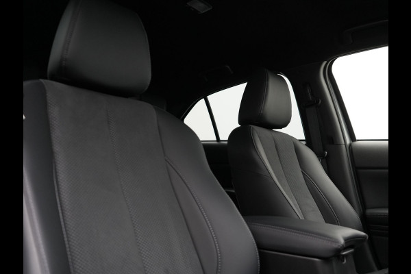 Mitsubishi Eclipse Cross 2.4 Black Edition Plug In Hybrid 188pk Dealer O.H. PHEV | 360 Camera | Adaptive Cruise | Alcantara Sportstoelen & Stuur Verwarmd | Blis | Keyless | Navigatie | DAB |