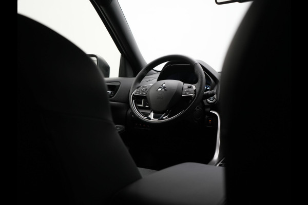 Mitsubishi Eclipse Cross 2.4 Black Edition Plug In Hybrid 188pk Dealer O.H. PHEV | 360 Camera | Adaptive Cruise | Alcantara Sportstoelen & Stuur Verwarmd | Blis | Keyless | Navigatie | DAB |