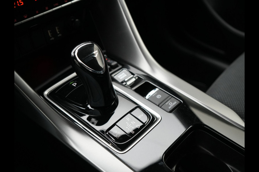 Mitsubishi Eclipse Cross 2.4 Black Edition Plug In Hybrid 188pk Dealer O.H. PHEV | 360 Camera | Adaptive Cruise | Alcantara Sportstoelen & Stuur Verwarmd | Blis | Keyless | Navigatie | DAB |