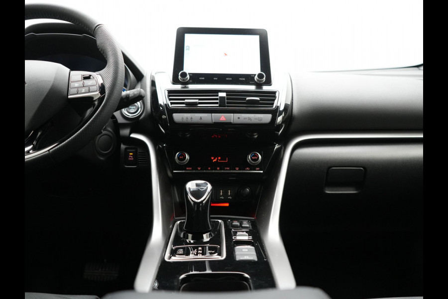 Mitsubishi Eclipse Cross 2.4 Black Edition Plug In Hybrid 188pk Dealer O.H. PHEV | 360 Camera | Adaptive Cruise | Alcantara Sportstoelen & Stuur Verwarmd | Blis | Keyless | Navigatie | DAB |