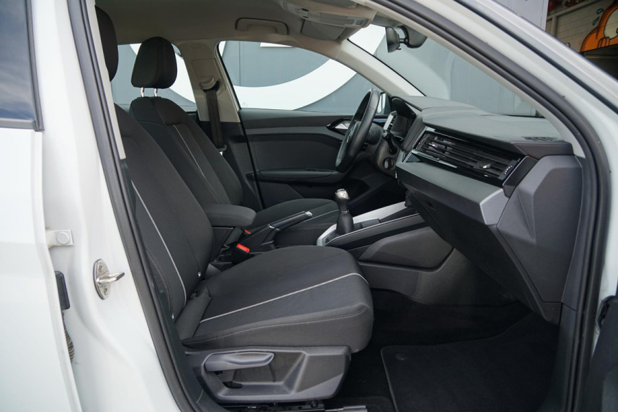 Audi A1 Sportback 30 TFSI epic 115PK + APPLE CARPLAY / CRUISE CONTROL / S-LINE EXTERIEUR