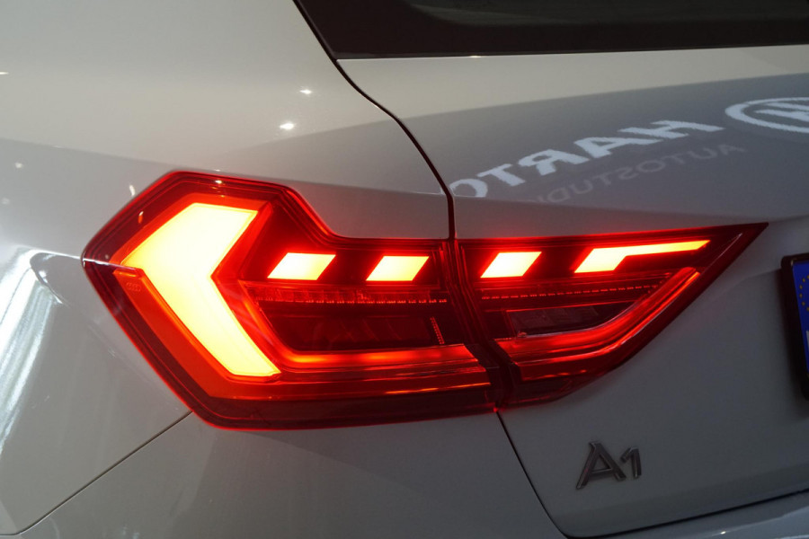 Audi A1 Sportback 30 TFSI epic 115PK + APPLE CARPLAY / CRUISE CONTROL / S-LINE EXTERIEUR