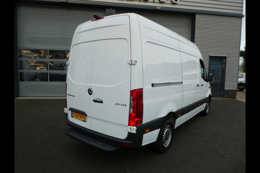 Mercedes-Benz Sprinter 317 CDI L2H2 automaat airco camera navigatie pdc