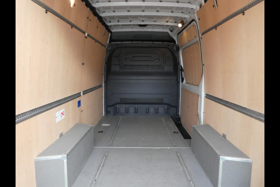 Mercedes-Benz Sprinter 317 CDI L2H2 automaat airco camera navigatie pdc