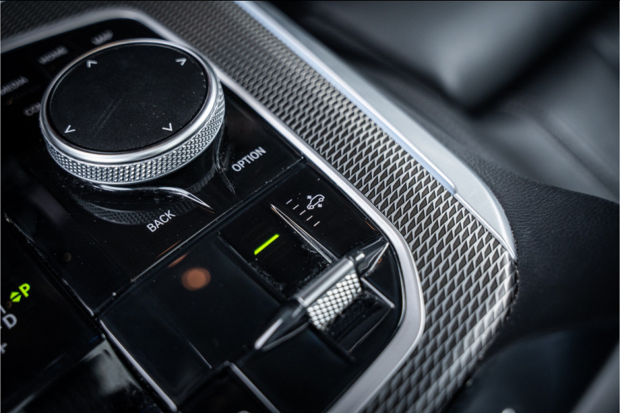 BMW X5 xDrive45e High Executive - M Sport | Panorama | Laser | Memory | 360 Camera | Luchtvering
