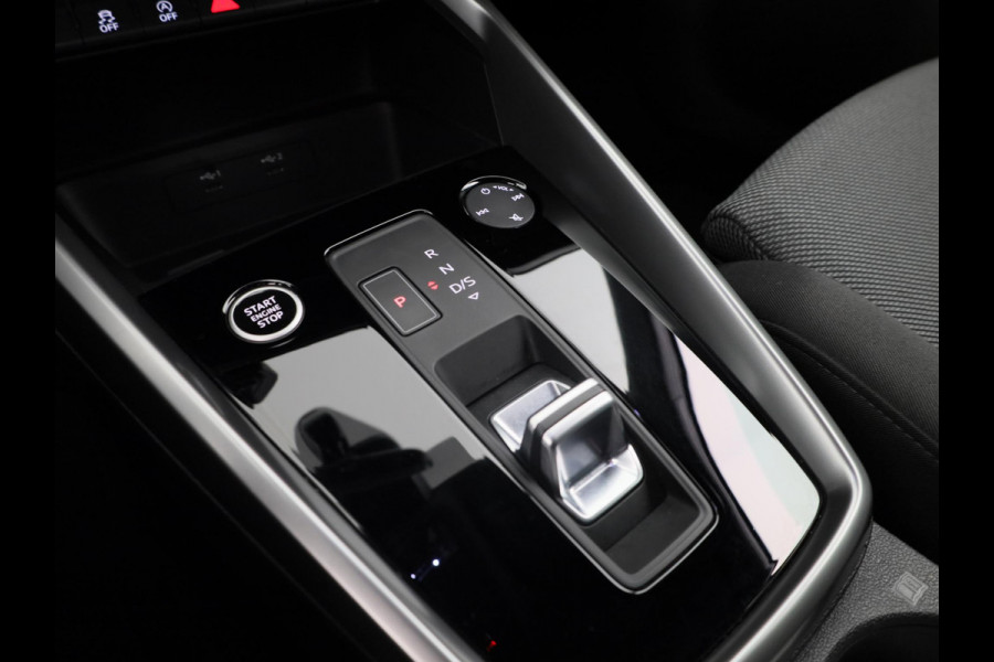 Audi A3 Sportback 30 TFSI Advanced edition 110 pk S-tronic | Navigatie | Parkeersensoren achter | Cruise control | LED koplampen | Apple Carplay/Android Auto |